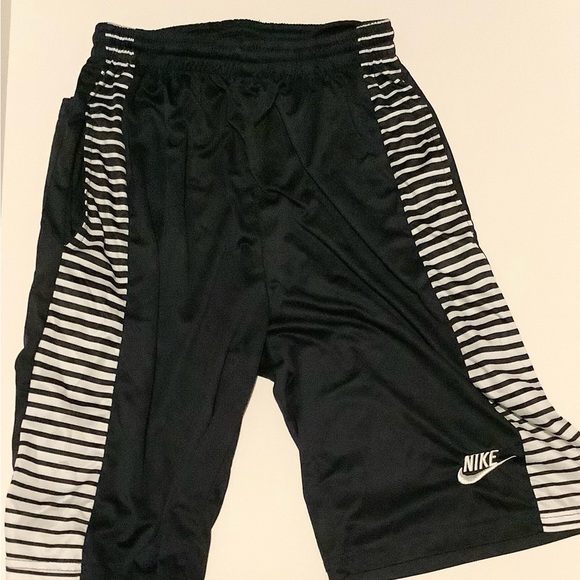 Nike Navy Blue and White Striped Sportswear #34 - Picture 3 of 7